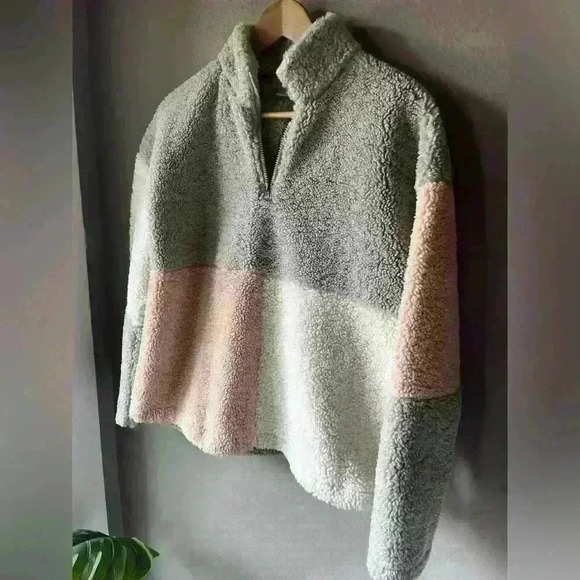 Charlie Paige Color Block Sherpa Fleece Pullover -Size S - Picture 2 of 10